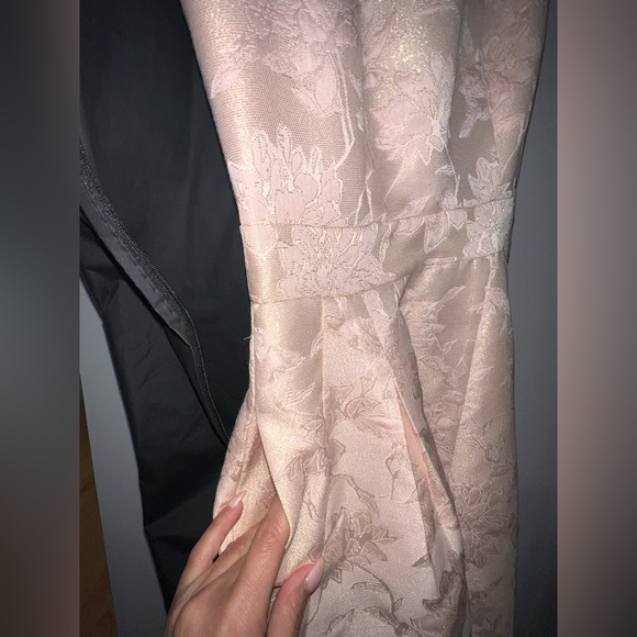 Elegant embroidered Confirmation Party Dress - Picture 3 of 8